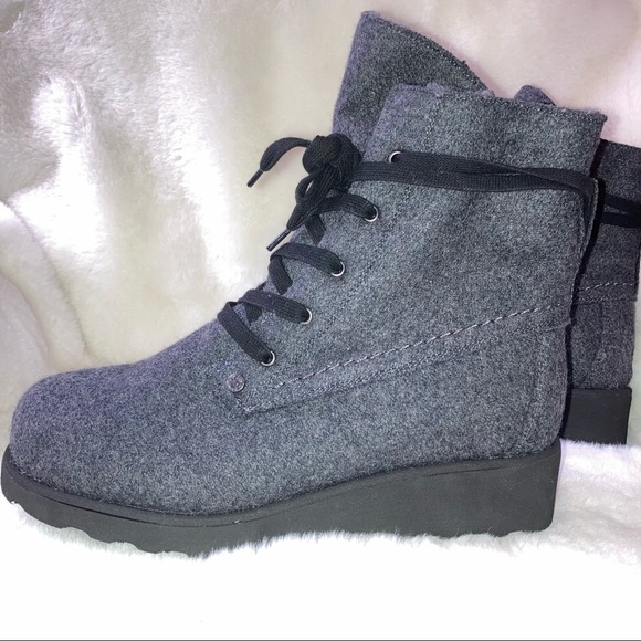 BEARPAW - Krista Gray Boot - NWT - Picture 13 of 16